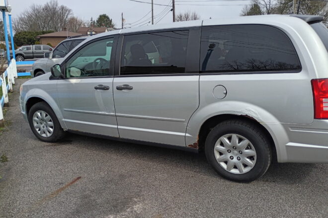 Silver 2008 Chrysler Town and Country side profile